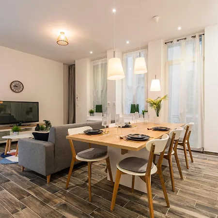 Le Jeanne D'arc - Center - Cathedral