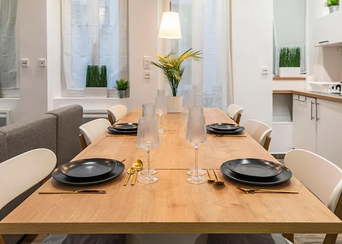 Le Jeanne D'arc - Center - Cathedral * 兰斯